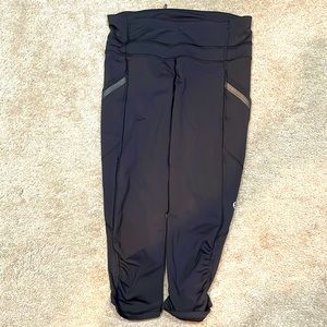Size 2 black Lululemon crop pants.